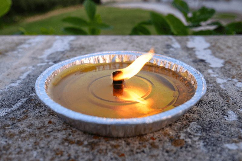 citronella anti-mosquito candles