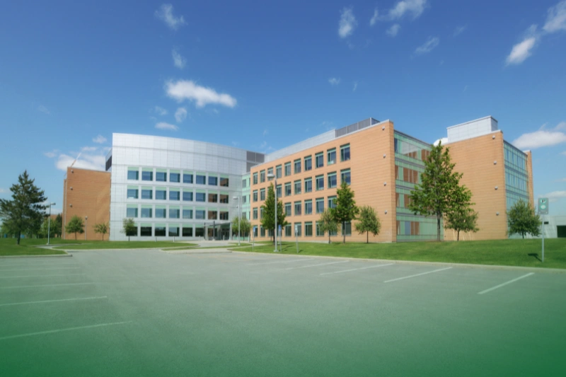 Educational Institutions, Healthcare Facilities, and Food Processing_Manufacturing modern institute building exterior